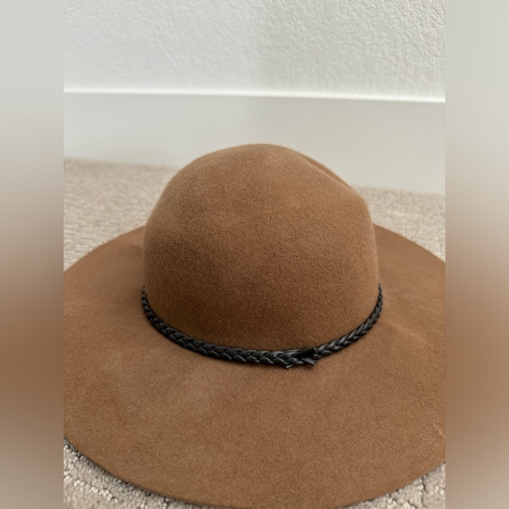 NWT Brown Women's Brimmed Hat